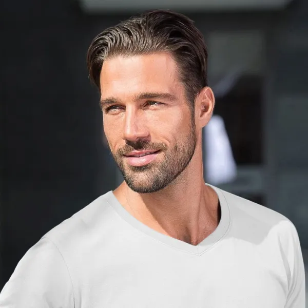 Nauwsluitend T-shirt voor heren - V-hals